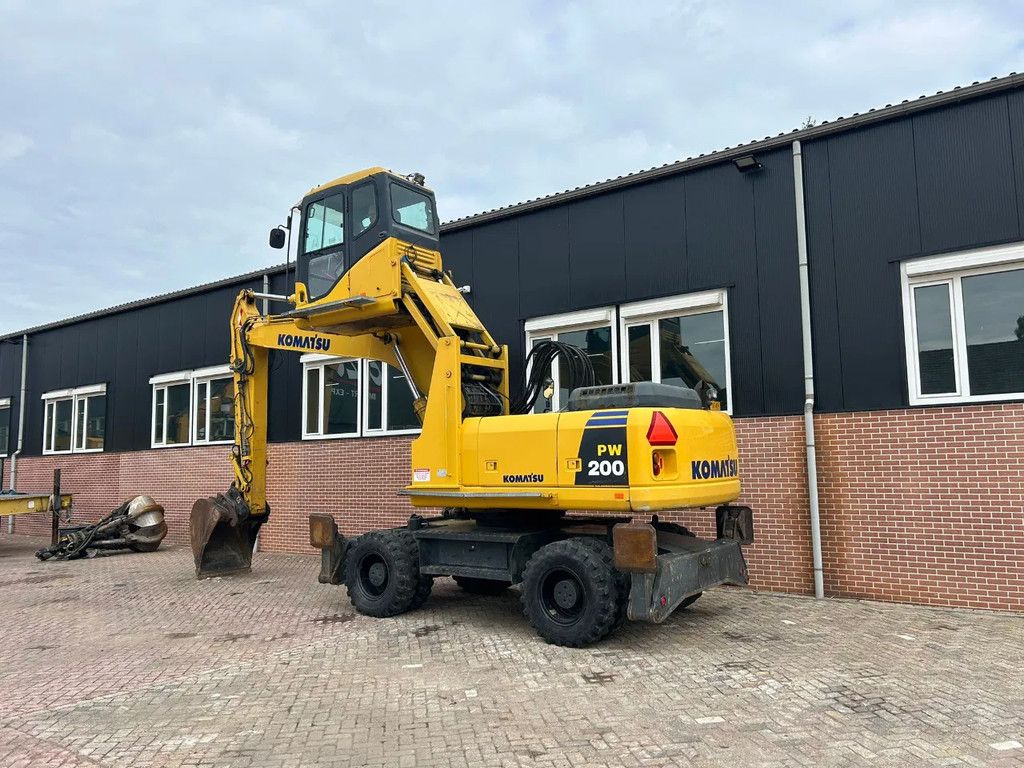 Komatsu PW200