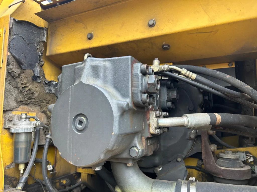 Komatsu PW200