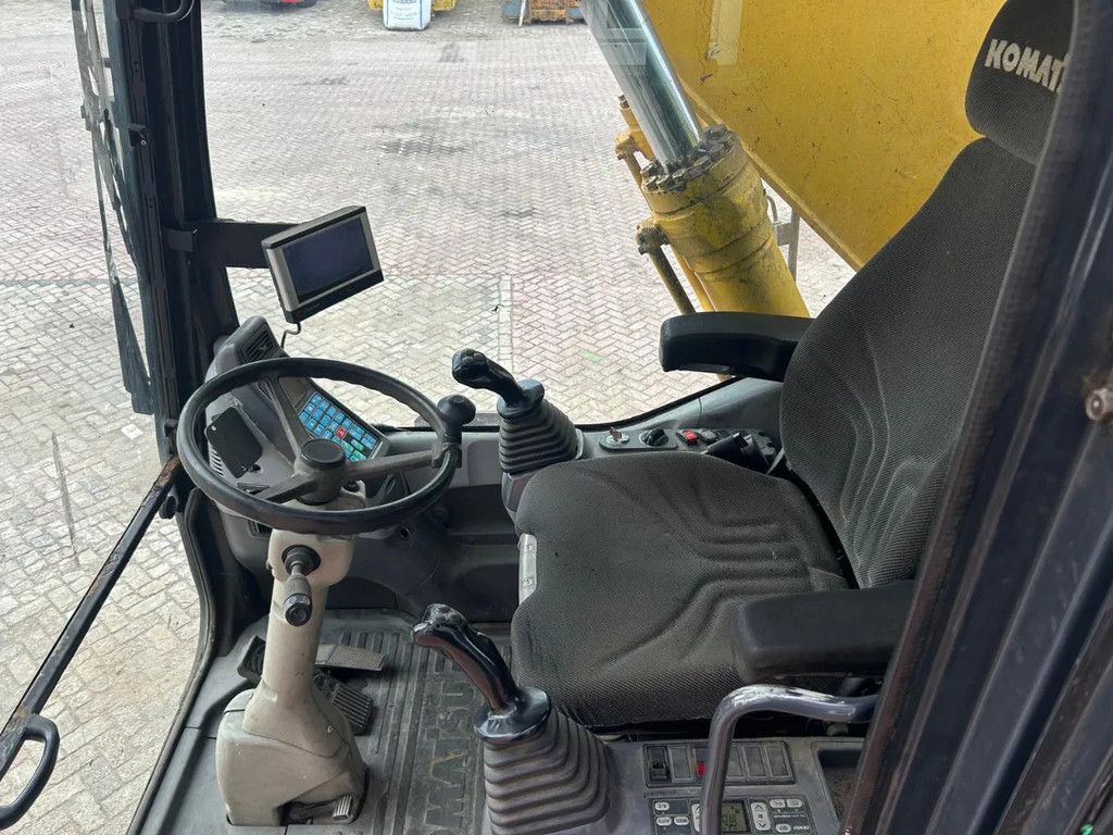 Komatsu PW200