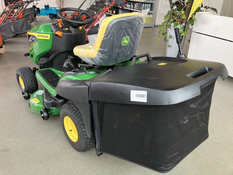 John Deere X 167R