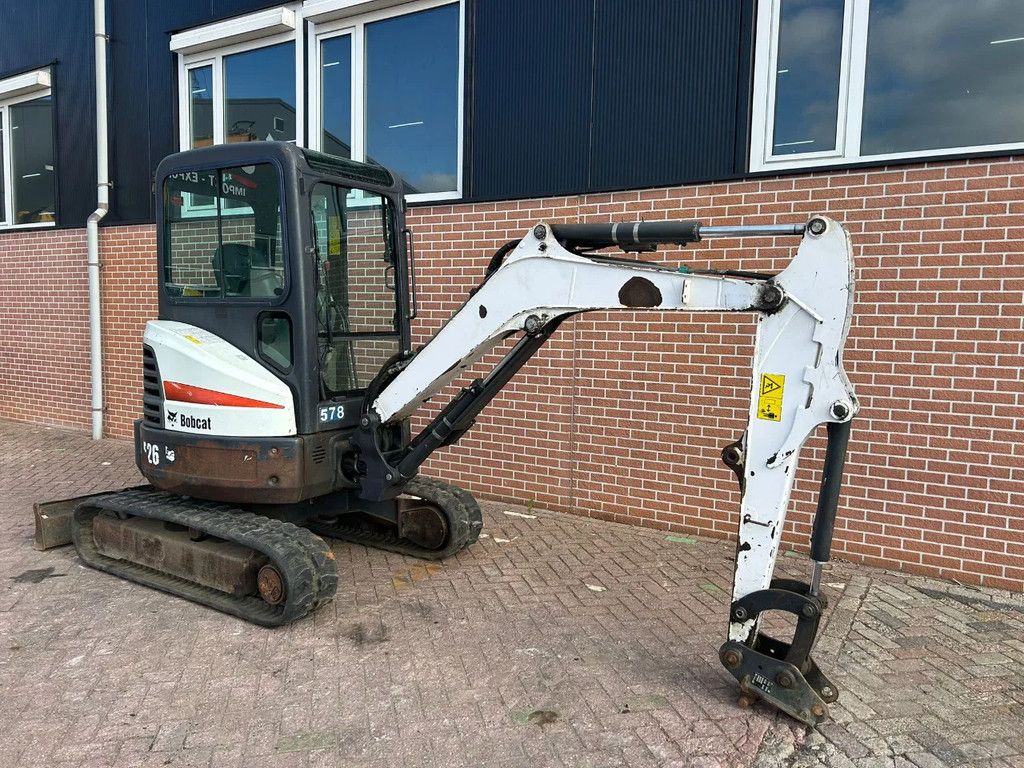 Bobcat E26