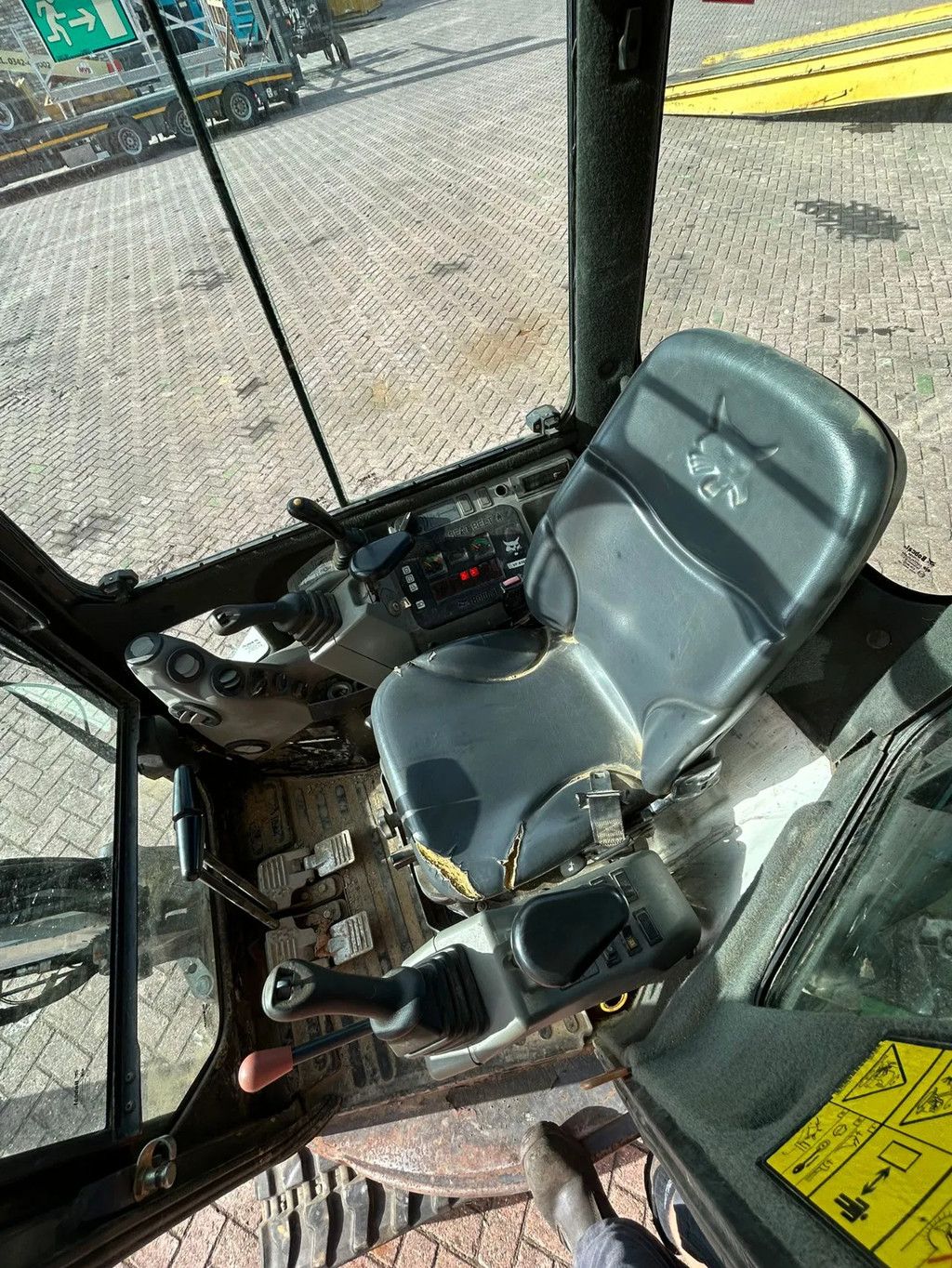 Bobcat E26
