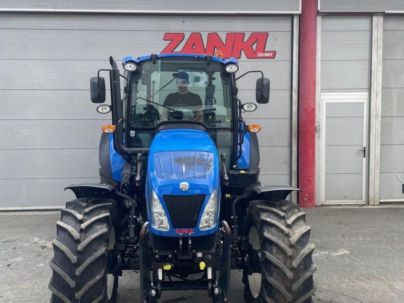 New Holland T4.95