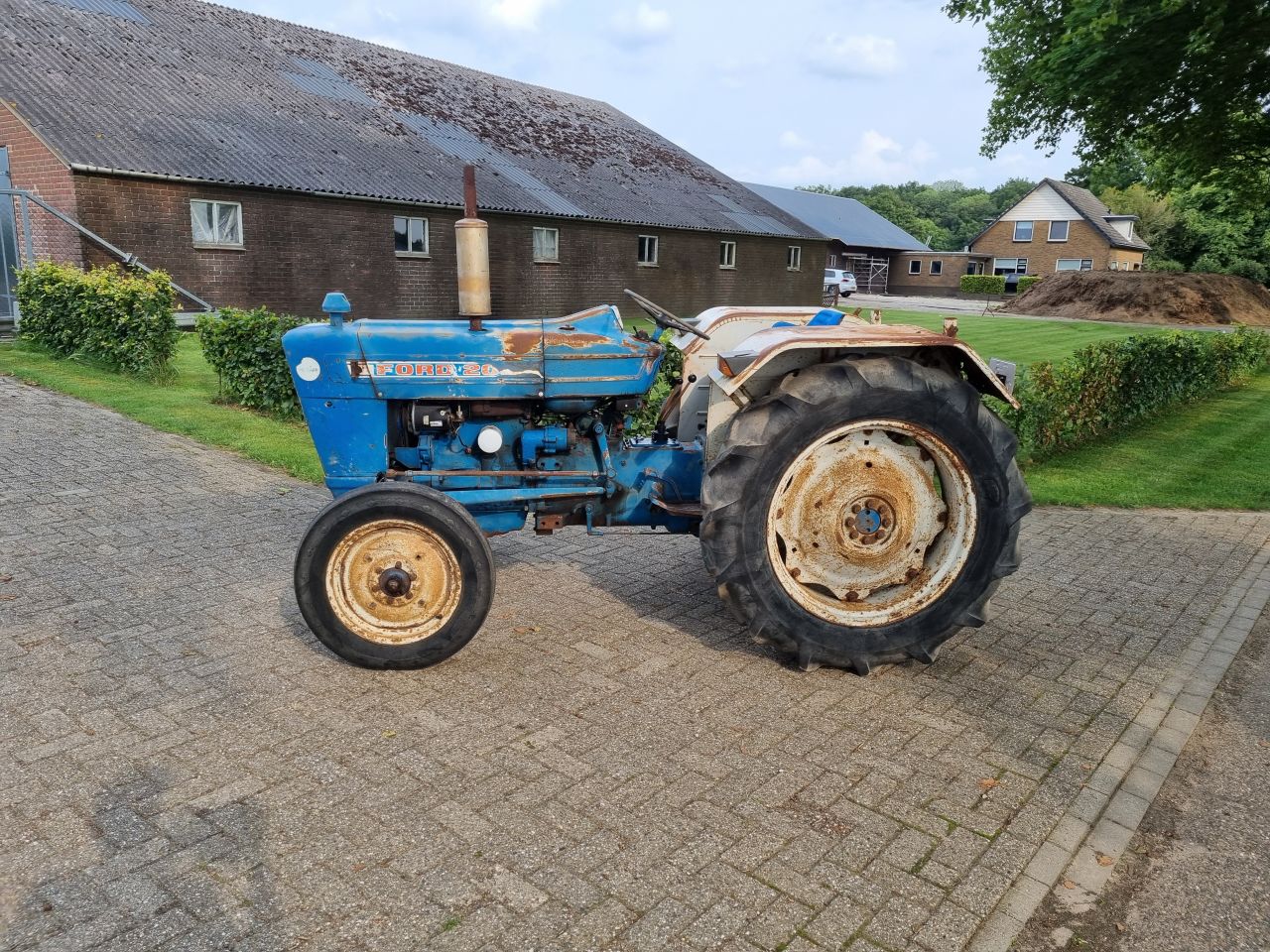 Ford 2000 marge