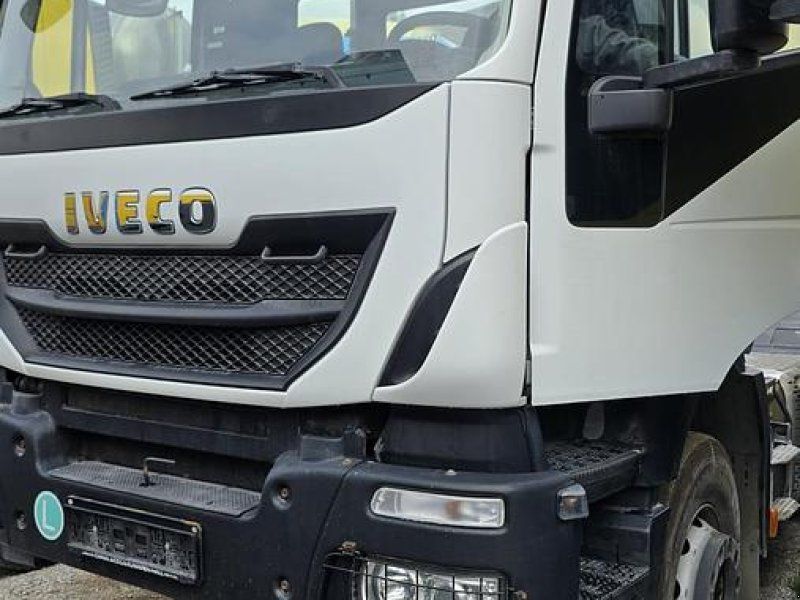 Iveco AD440T 45T Sattelzugmaschine