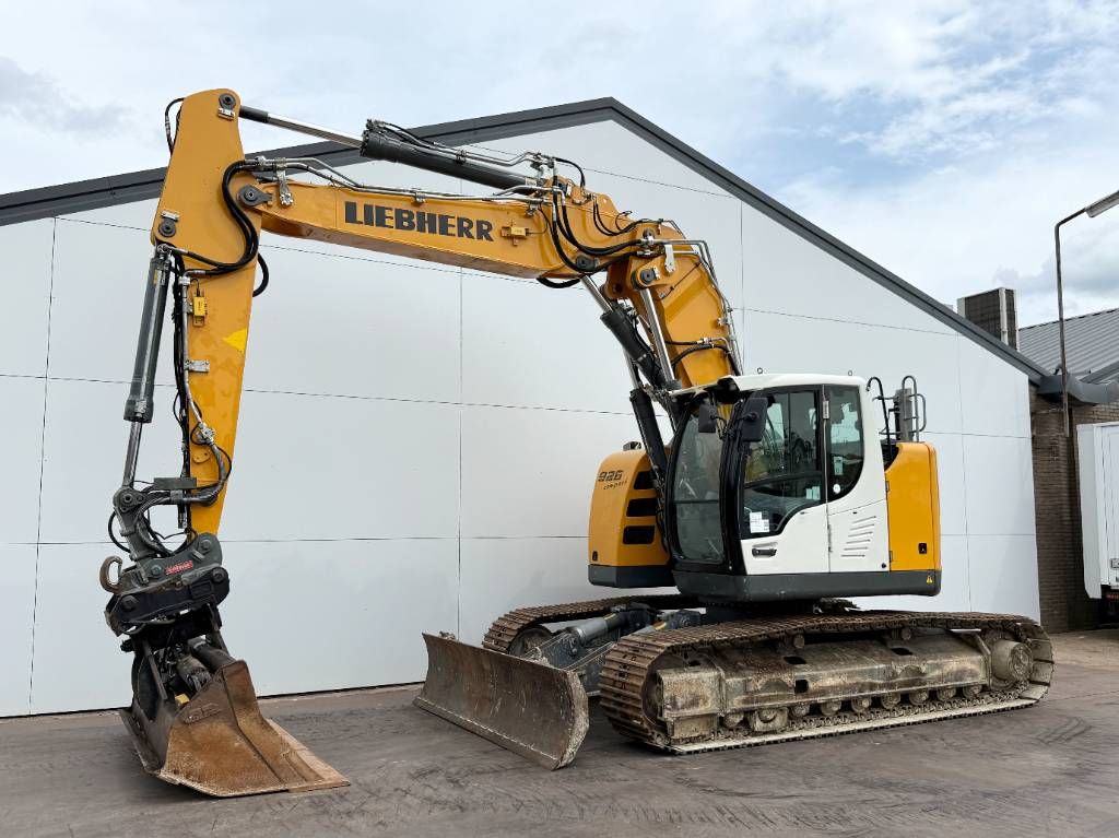 Liebherr R926LC Compact - Oilquick / TRIMPLE GPS Prepaired