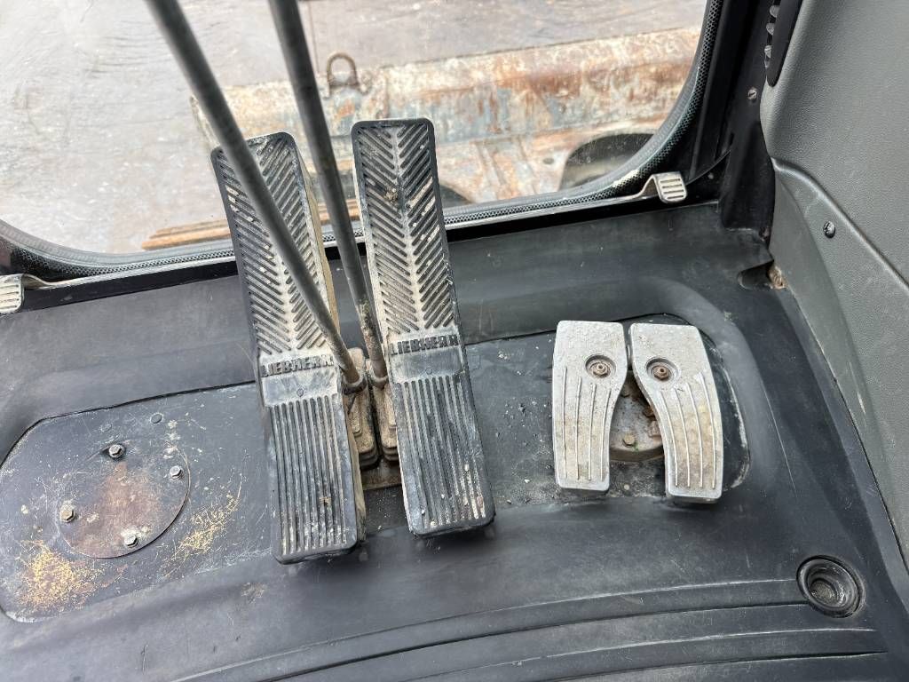 Liebherr R926LC Compact - Oilquick / TRIMPLE GPS Prepaired