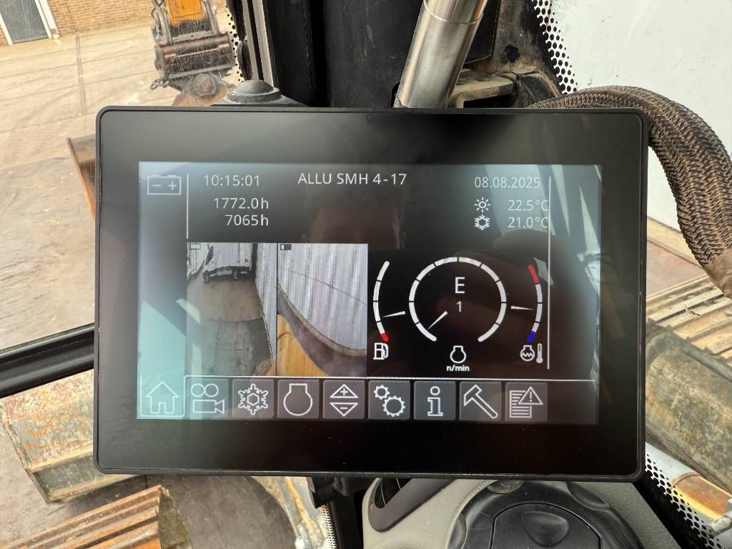 Liebherr R926LC Compact - Oilquick / TRIMPLE GPS Prepaired