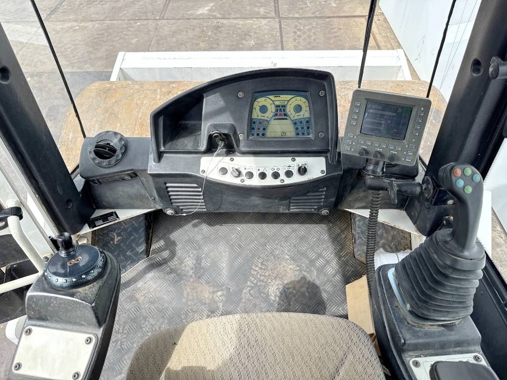 CAT BW213DH-4 - Extra Vibrating Plate / EVIB/BVC