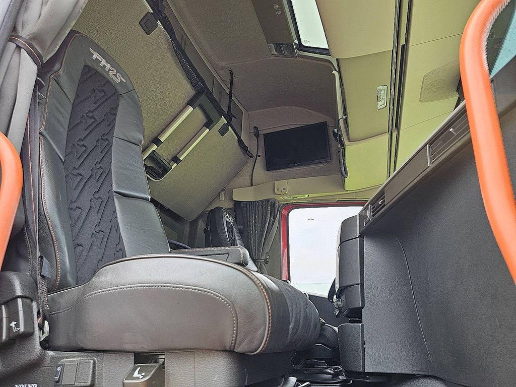 VOLVO FH 540 6x4 lift 25 year ed.