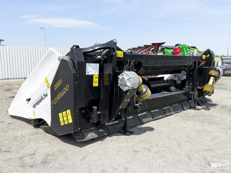 Oros Cornado 4+2 6 row corn header with 75 cm row distance for Claas