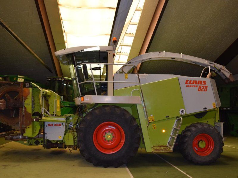 Claas Jaguar 820