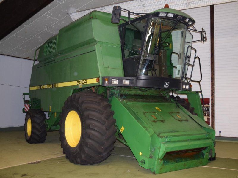 John Deere 2064