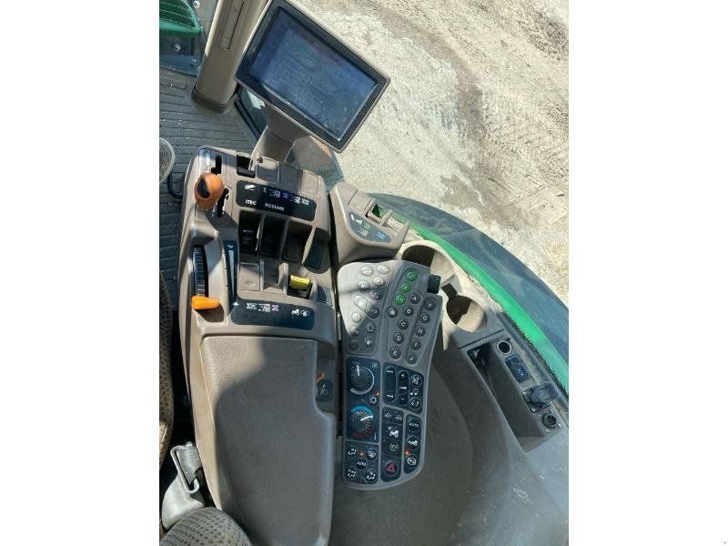 John Deere 7230R