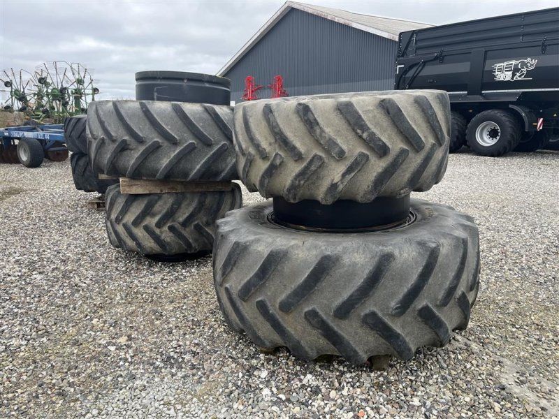 Goodyear 710/70R38 TVILLINGHJUL M,LÅSE Nymalet Komplet sæt med front TWhj
