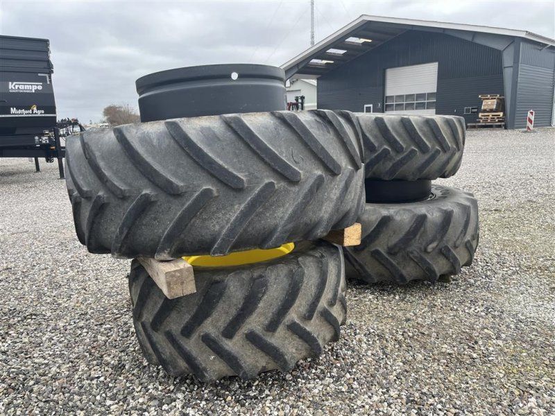 Goodyear 710/70R38 TVILLINGHJUL M,LÅSE Nymalet Komplet sæt med front TWhj