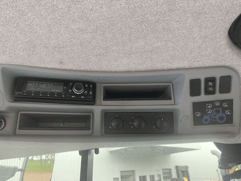 New Holland T6.145 DYNAMIC COMMAND