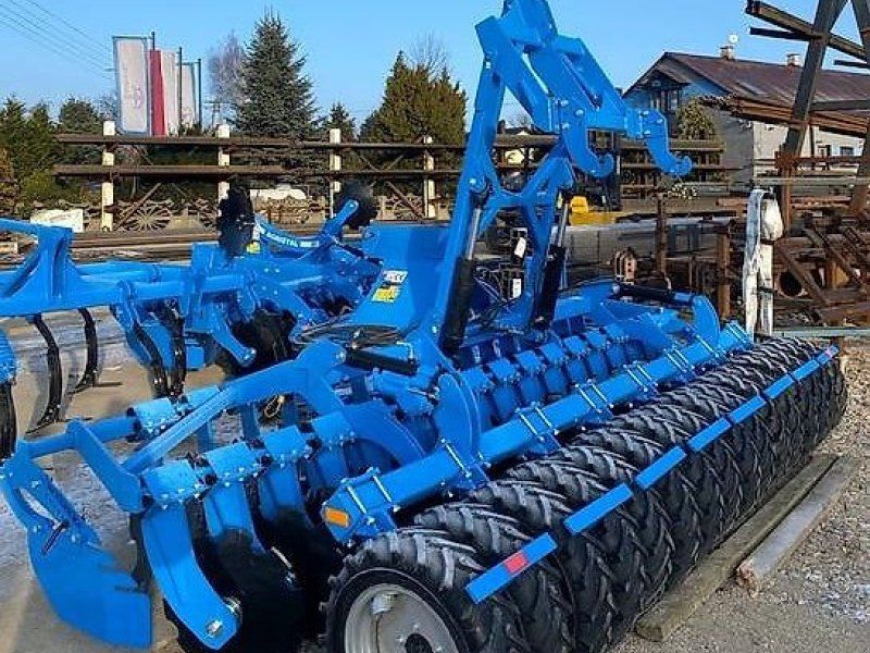 MD Landmaschinen AS  mit Hitch und Reifenpackerwalze 2,5 m, 2,7 m, 3,