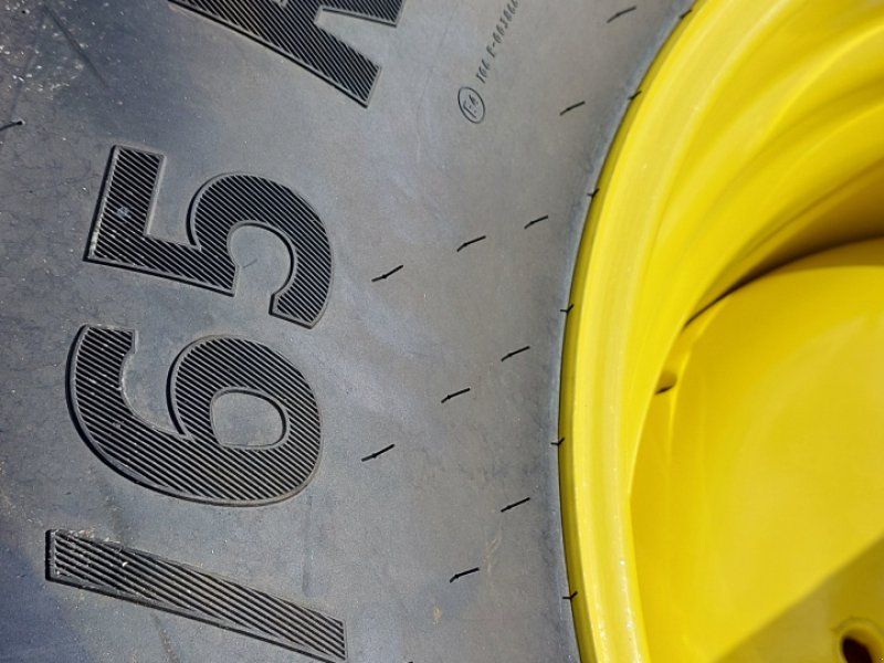 Continental 710/70R38 + 600/65R28