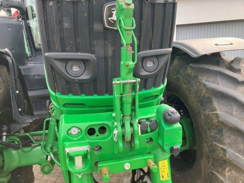 John Deere 6R 250