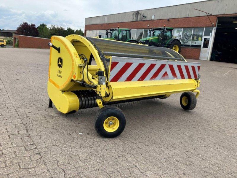 John Deere 639