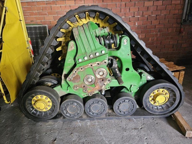 John Deere Soucy 24