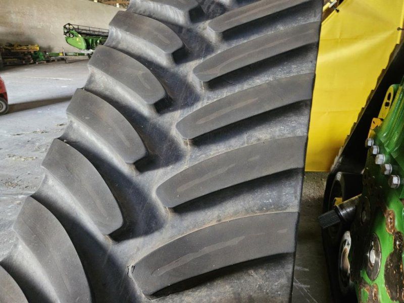 John Deere Soucy 24