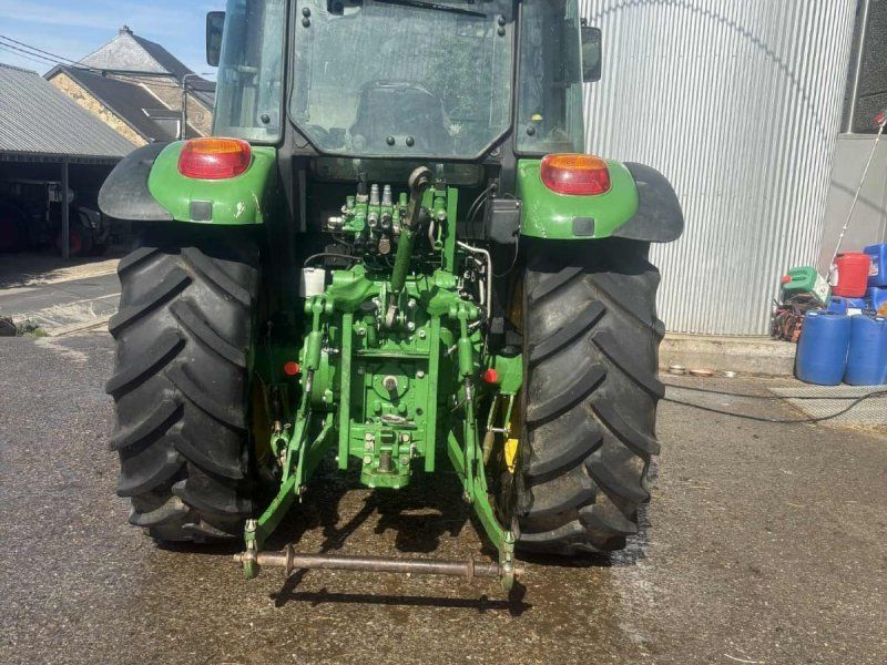 John Deere 5115M