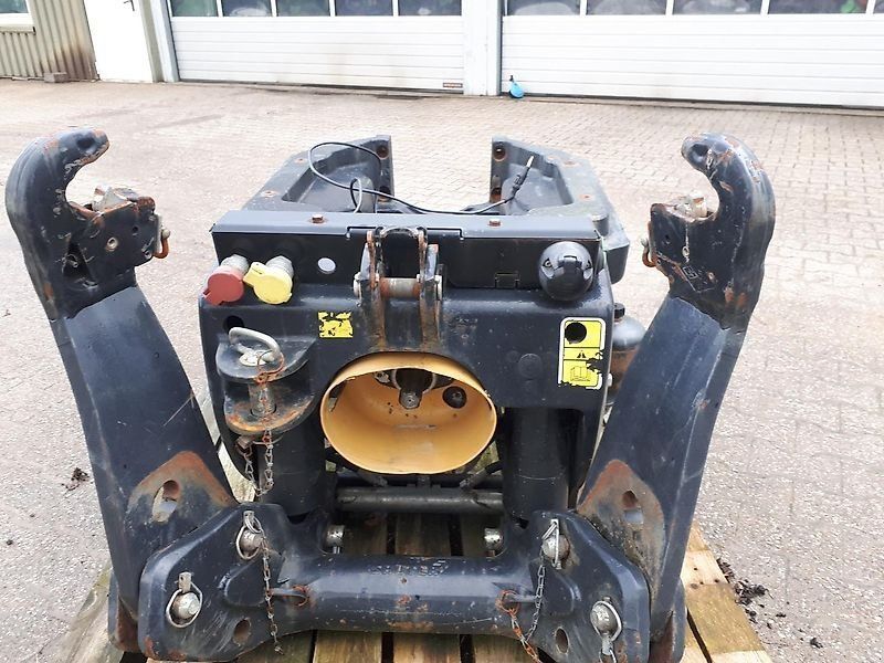 Deutz-Fahr FronthydraulikFrontzapfwelle zum TTV 630 , X 720 , Serie