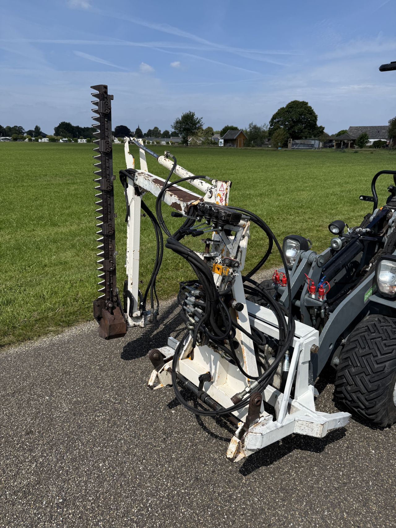 Mc connel swingtrim. Bomford trimmy. Kniparm heggenschaar, giant