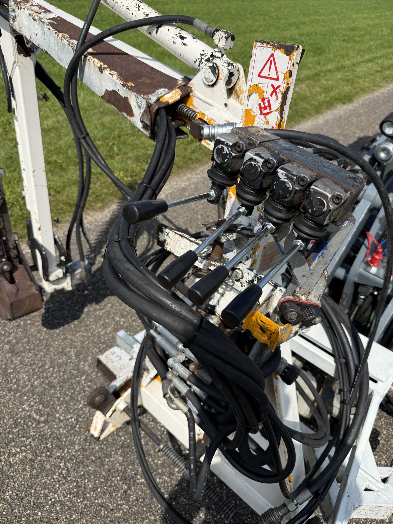 Mc connel swingtrim. Bomford trimmy. Kniparm heggenschaar, giant