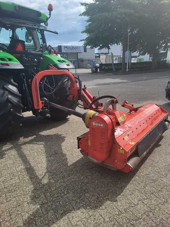 Kuhn TB211