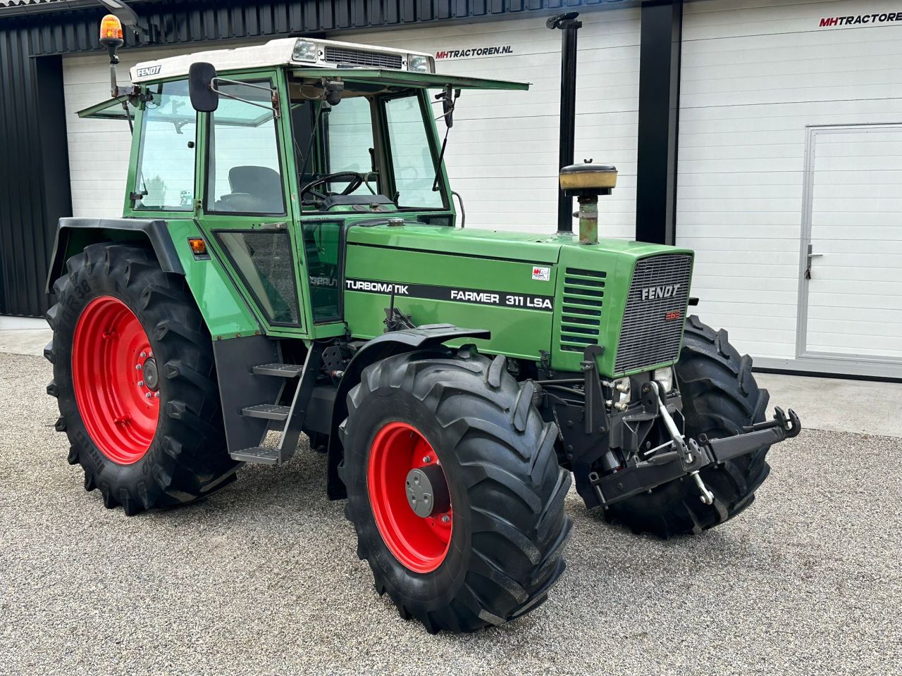 TE KOOP: zeer nette FENDT 311 LSA