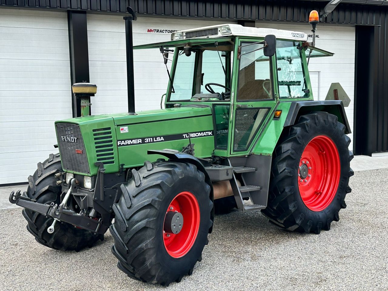 TE KOOP: zeer nette FENDT 311 LSA