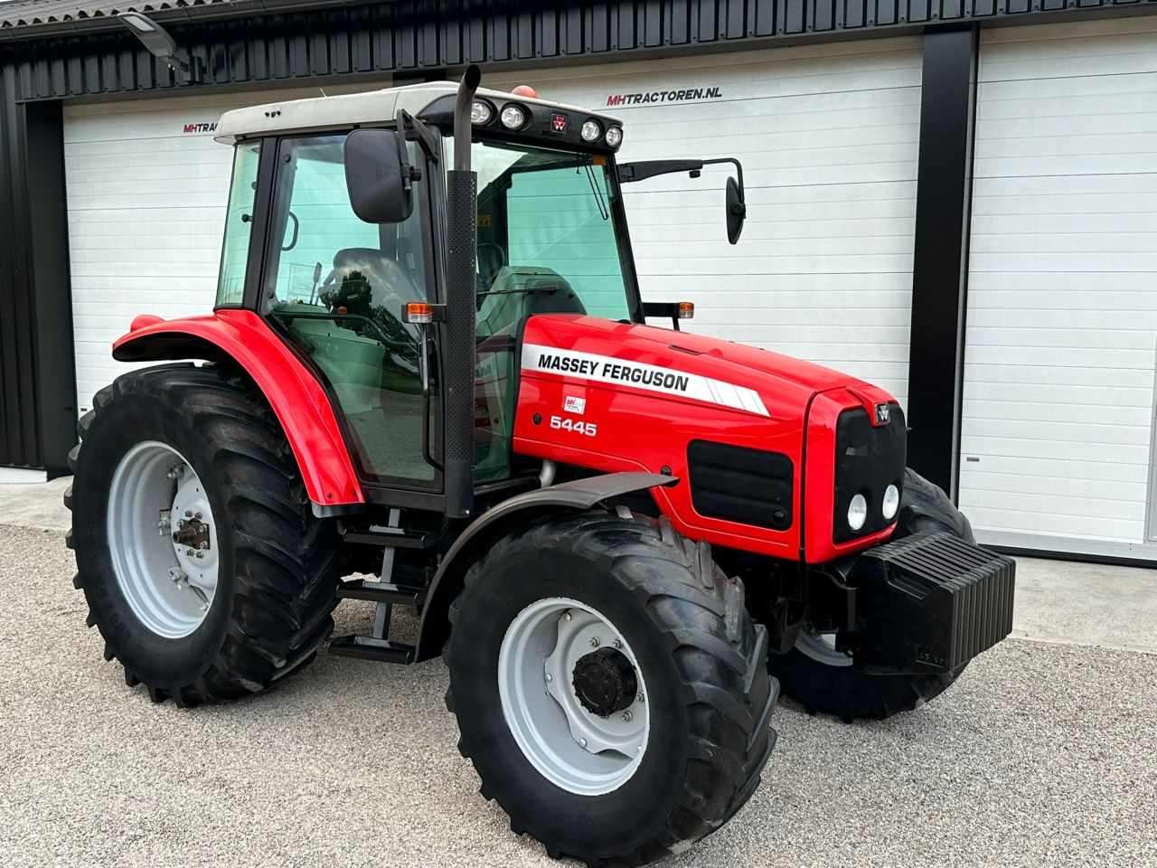 MASSEY FERGUSON 5445