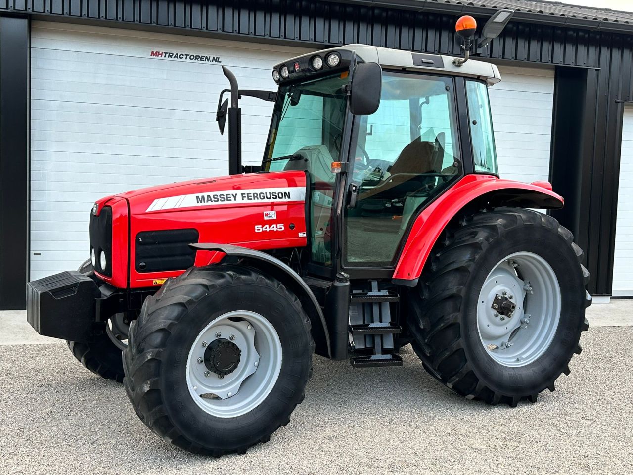 MASSEY FERGUSON 5445