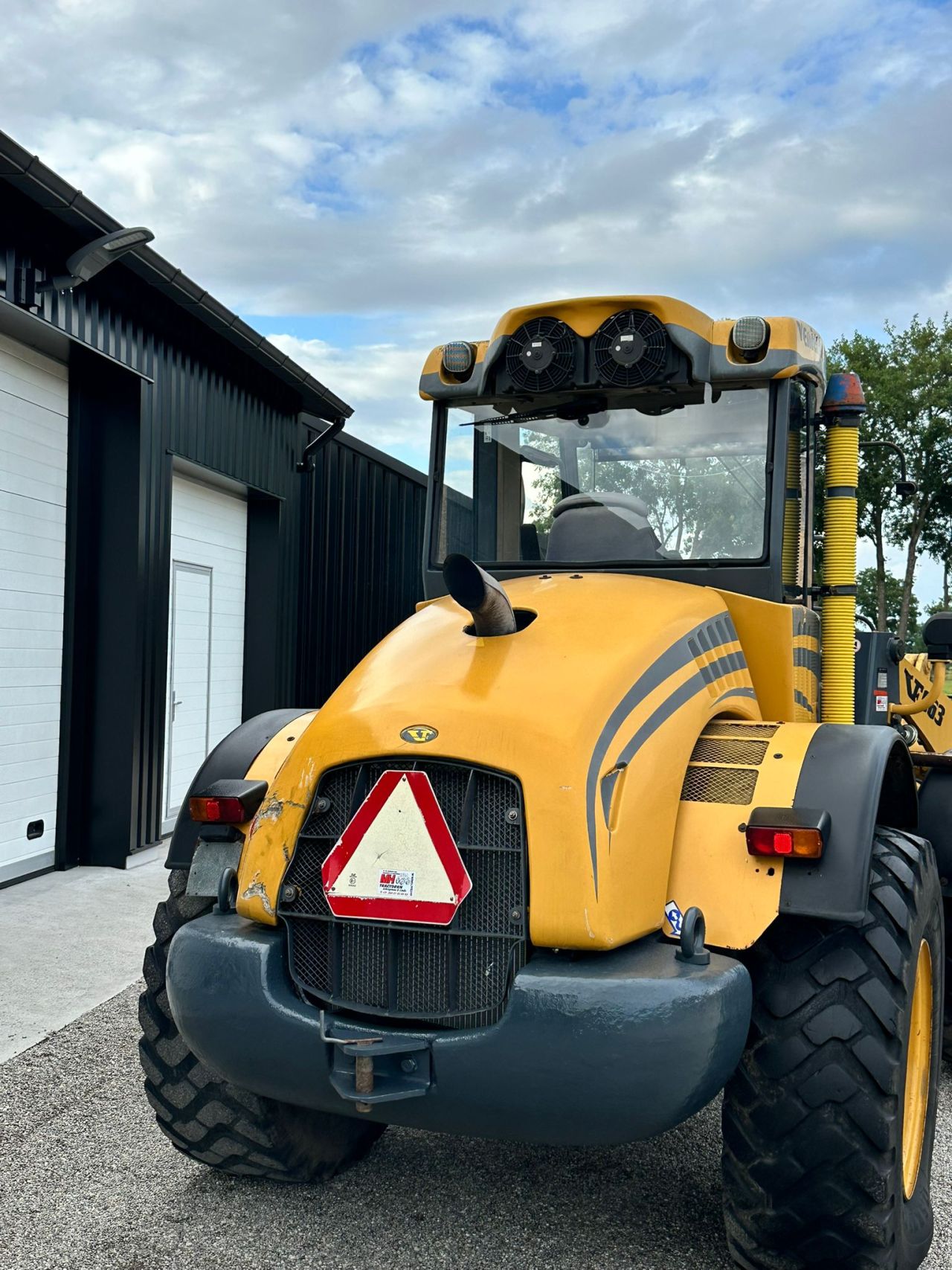 TE KOOP: zeer nette VENIERI V-963 shovel