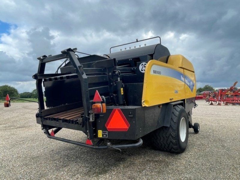 New Holland BB 9080 RY MIDI
