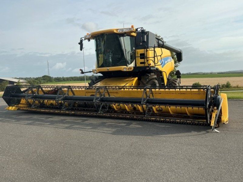 New Holland CR980