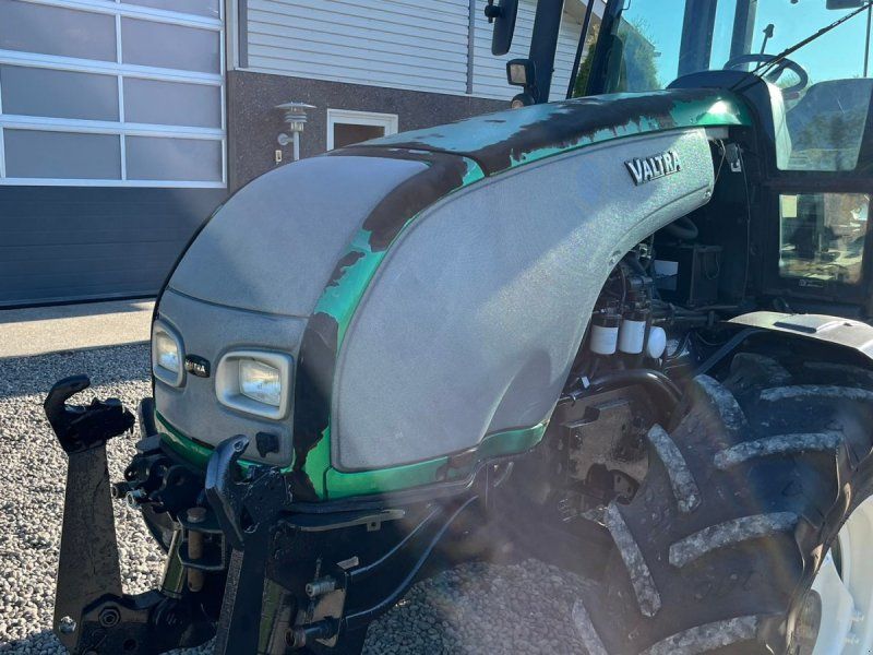 Valtra T130 med 3.5ton frontlift