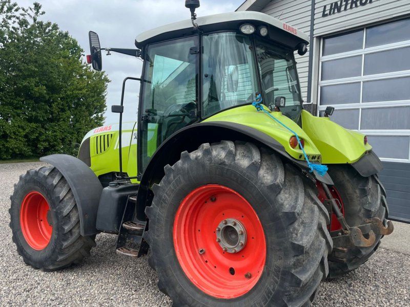 Claas Arion 630C Med frontlift