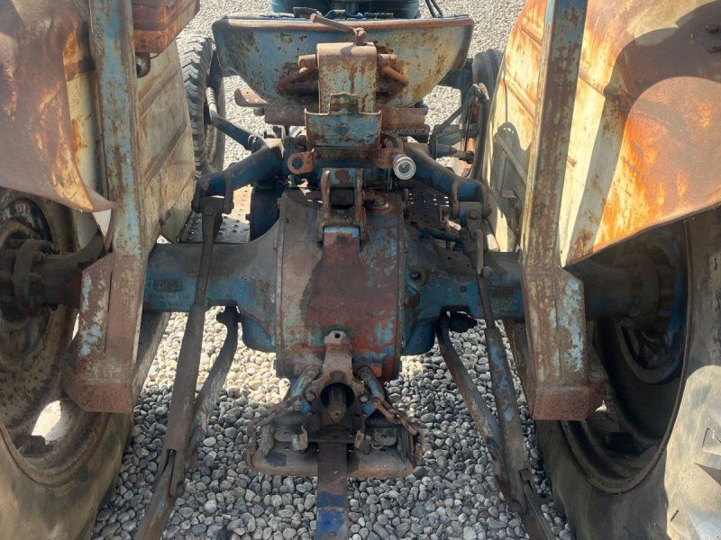 Ford 3000