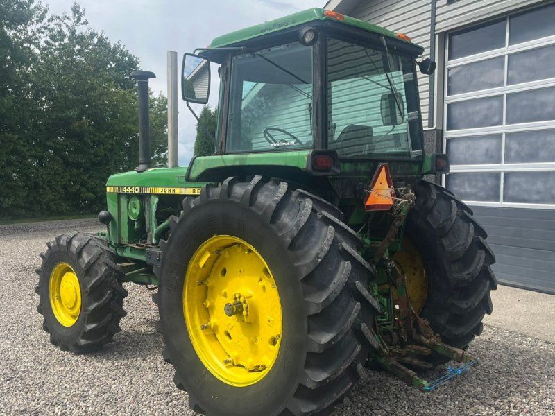John Deere 4430 Med Powershift