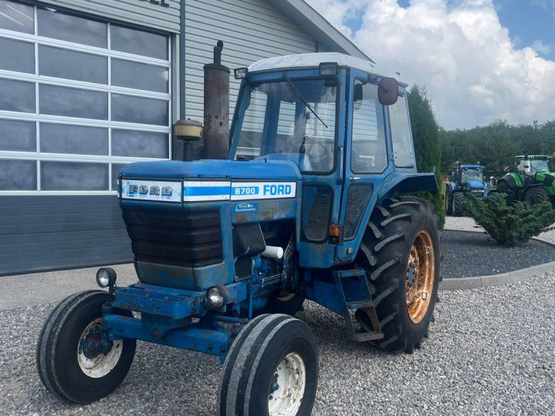 Ford 6700