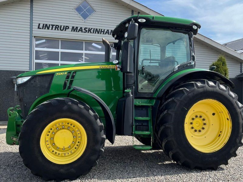 John Deere 7230R Med frontlift. Stor stærk  til små penge