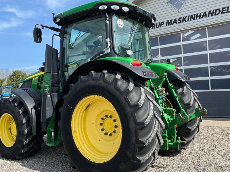 John Deere 7230R Med frontlift. Stor stærk  til små penge