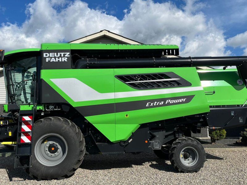 Deutz-Fahr C 7206 With 24feed 7.2m header. New and un  togethe