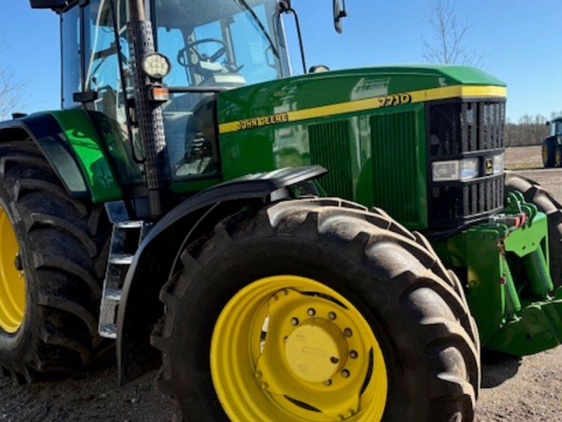 John Deere 7710 TLS  FRONTLIFT, NYE WREDSTEIN DÆK