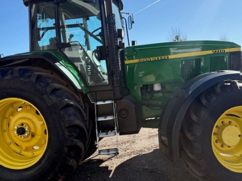 John Deere 7710 TLS  FRONTLIFT, NYE WREDSTEIN DÆK