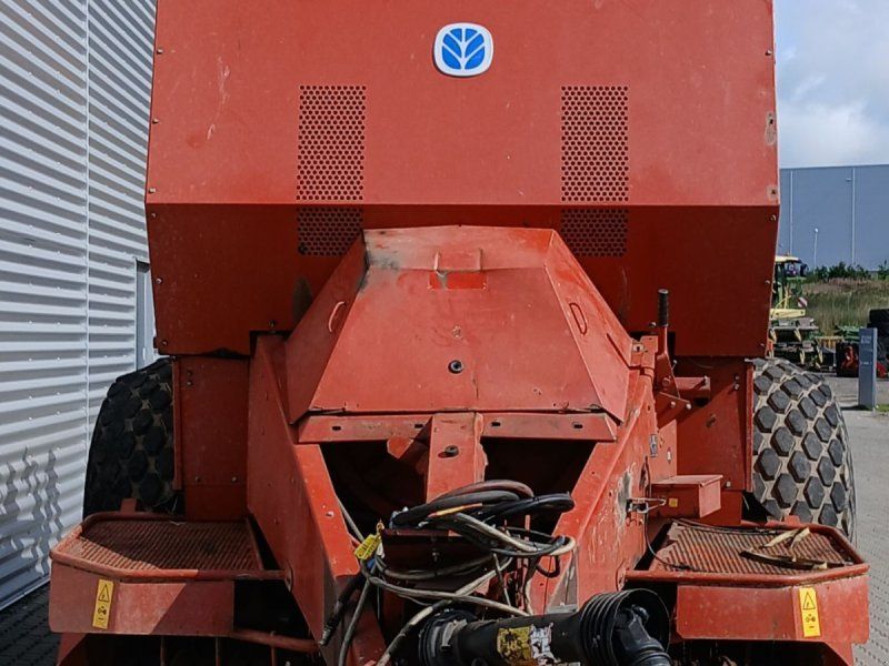 New Holland 4990 4990 Presser